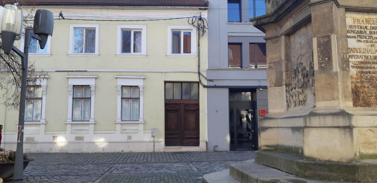Piata Muzeului 1 Lägenhet Cluj-Napoca Exteriör bild